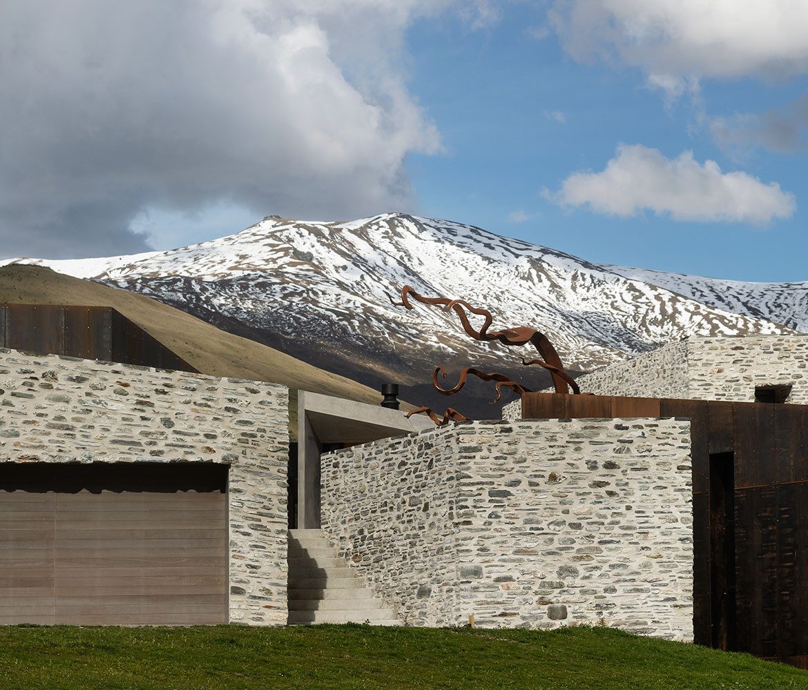 Arrowtown House (New Zealand) by RTA Studio cc Patrick Reynolds | Habitus Living House of the Year 2019