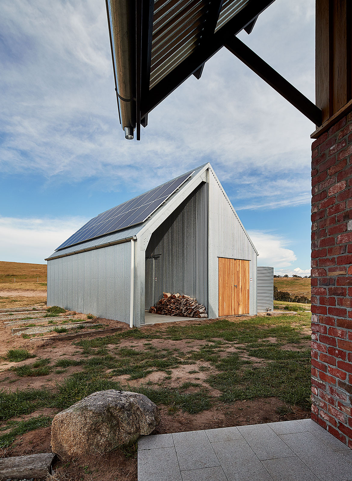 Nulla Vale MRTN Architects CC Peter Bennetts shed