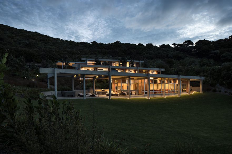 Parekura Bay by Bossley Architects | Habitus House Of The Year