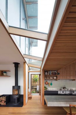 Photosynthesis House Matt Elkan Architect cc Simon Whitbread kitchen