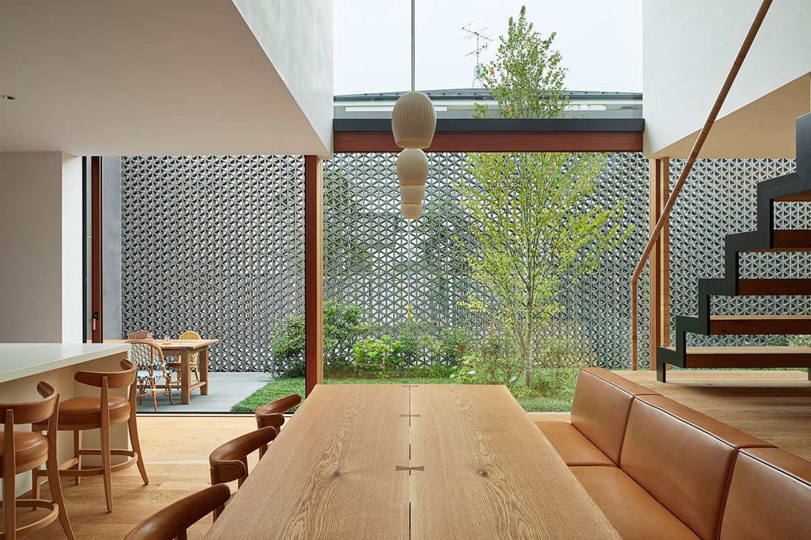 Radiator House Hiroshi Nakamura Architects interior dining