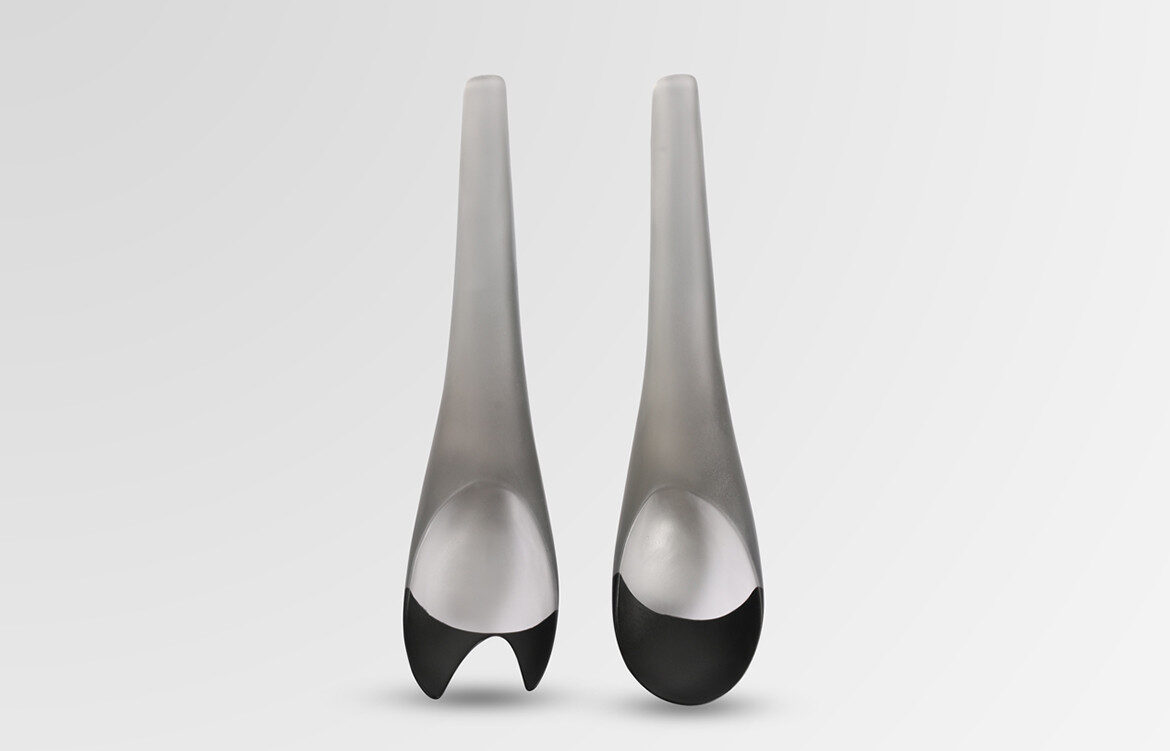 RESIN BONES SERVERS – BLACK DOT ON CHARCOAL
