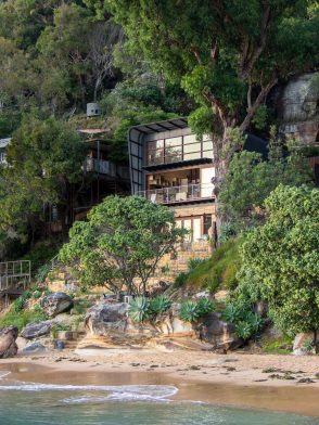 Hart House (Sydney) by Casey Brown Architecture cc Rhys Holland | Habitus Living House of the year 2019