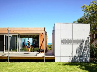 Harking Back To The Australian Beach House