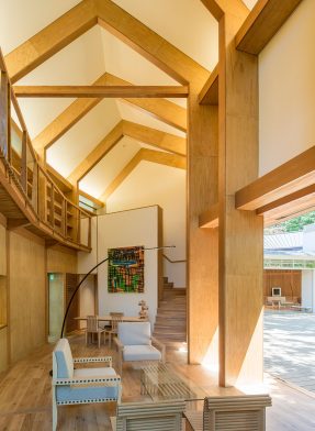 Shishi-Iwa House Shigeru Ban Japan library