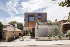 A New Picture Of Suburban Living By EHDO Architecture