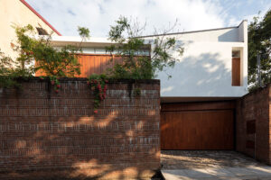 A Sri Lankan House With Transplanted Roots