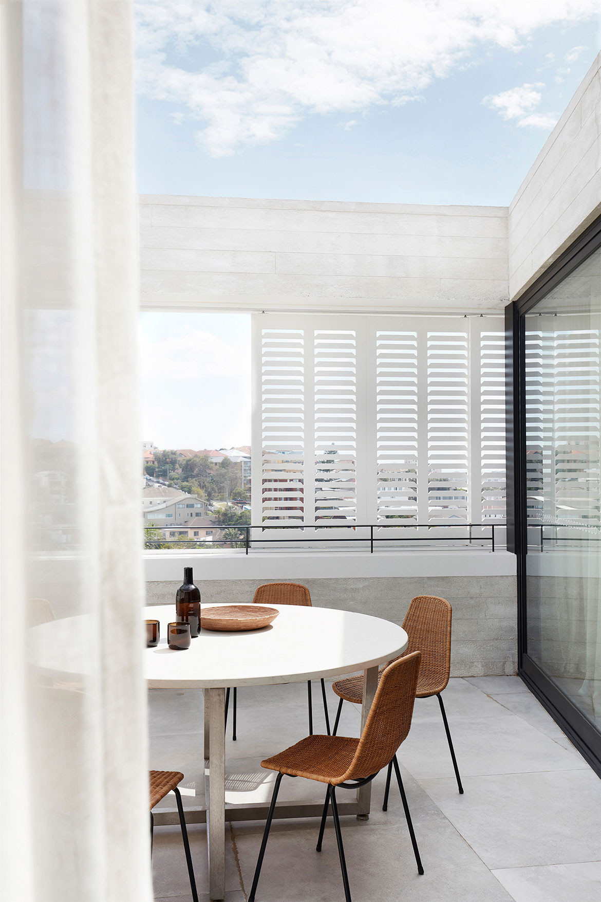 Tamas Tee House Luigi Rosselli Architects balcony