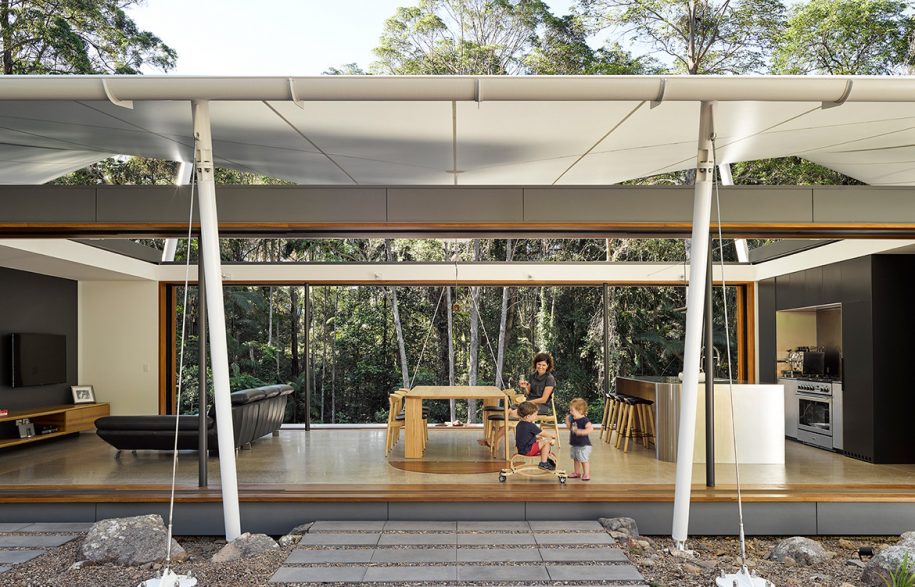 Tent-HouseSparks-ArchitectsNoosaTreeHouse_openplanliving