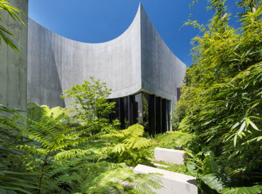 Merging Chaos And Order In Toorak, Melbourne