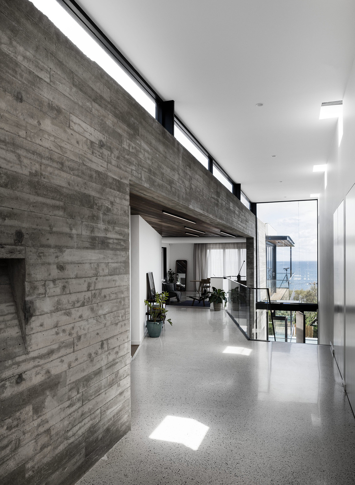 Two Angle House Megowan Architectural CC Tom Blachford house foyer