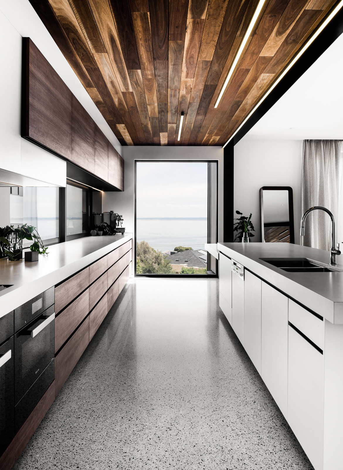 Two Angle House Megowan Architectural CC Tom Blachford kitchen material palette