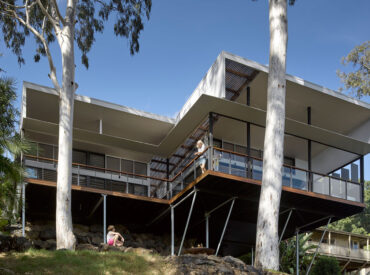 Bark Design Architects Make Life A Breeze