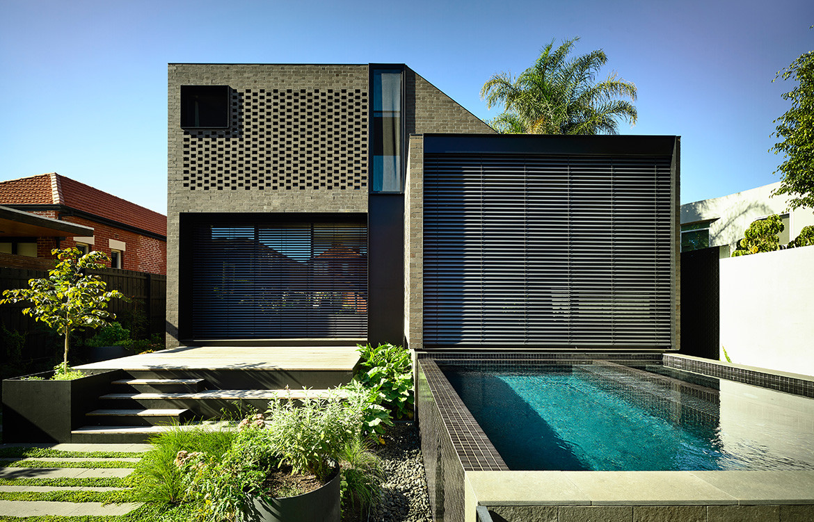 York Street Jackson Clements Burrows Architects CC Derek Swalwell blinds down pool courtyard