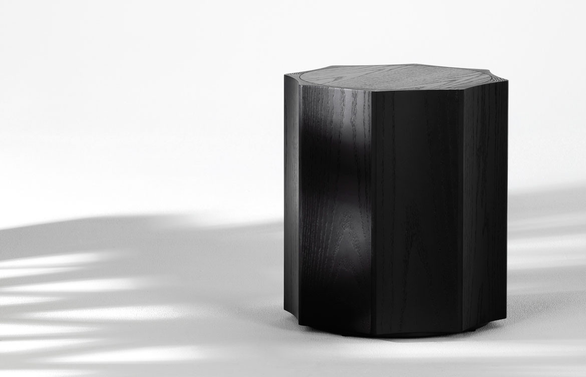 Max side table