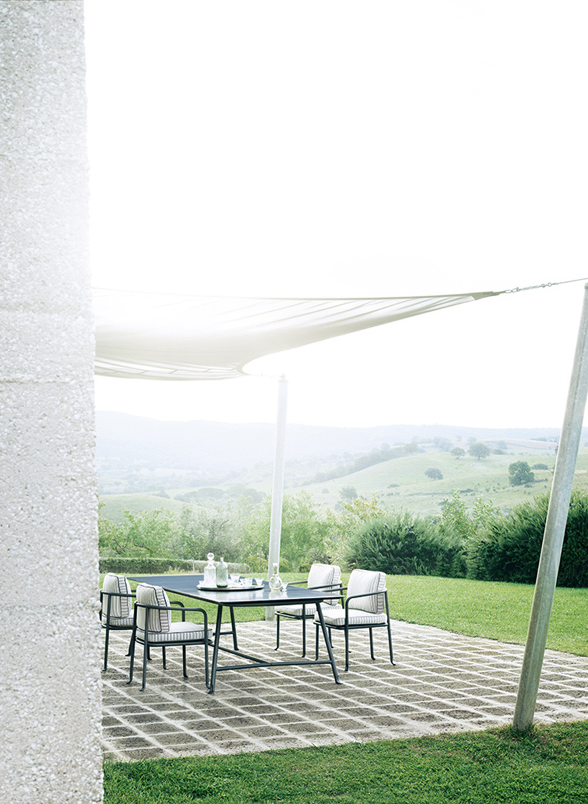 b&b italia borea outdoor setting