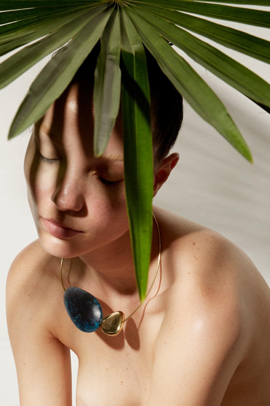 dinosaur_designs_rainforest_olsen_ormandy_bart_celestino_jewellery_neckring_stone