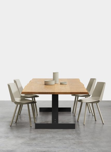 e15 Living Edge Philipp Mainzer kazimir table oak raw flexible dining table