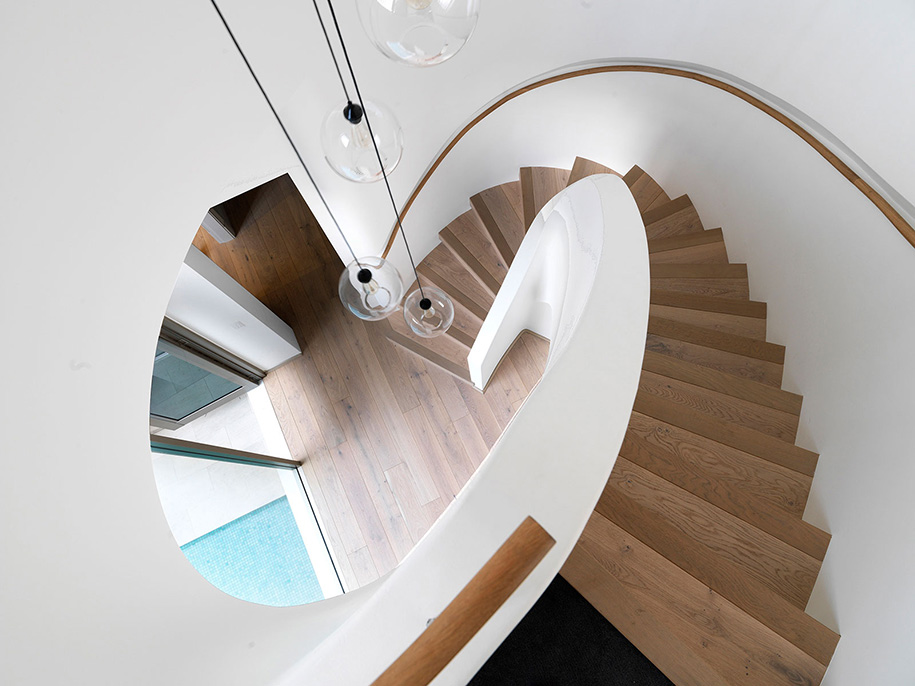 luigi rosselli architects pool house justin alexander staircase