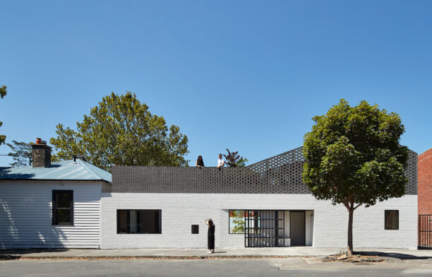 Perimeter House Photography by Peter Bennetts Rooftop