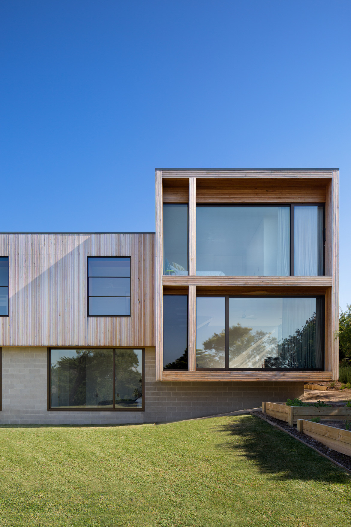 Sorrento House Cera Stribley Architects Photography by Emily Bartlett Facade