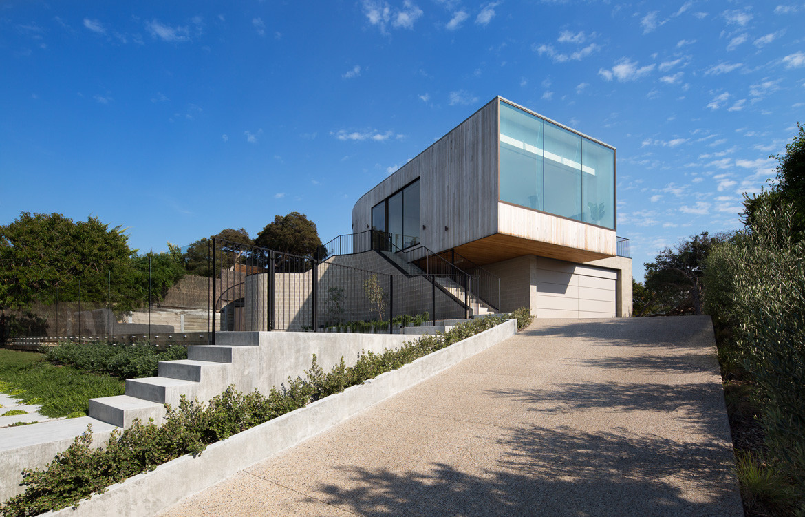 Sorrento House Cera Stribley Architects Photography by Emily Bartlett Front view